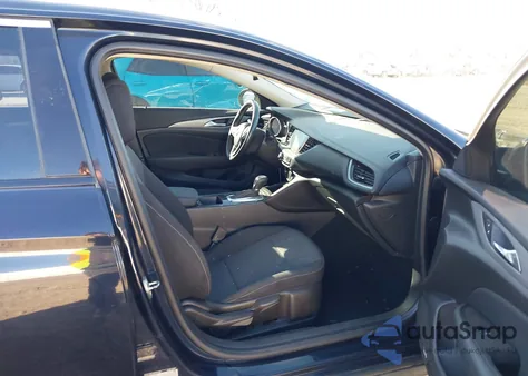 2018 Buick Regal Tourx Preferred z USA, uszkodzony, nr VIN W04GU8SX0J1120429